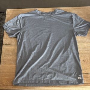 Vuori Men's Heather Gray Short Sleeve Tee